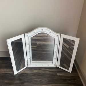 Lighted Table Top Vanity Mirror